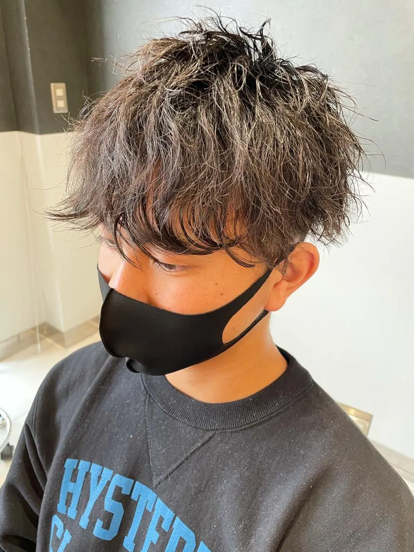 ショート パーマ ショートヘア スパイラルパーマ メンズヘア特化 崎田 成人のヘアスタイル
