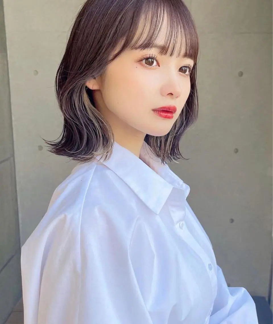 ミディアム カラー インナーカラー 松浦 るなのヘアスタイル