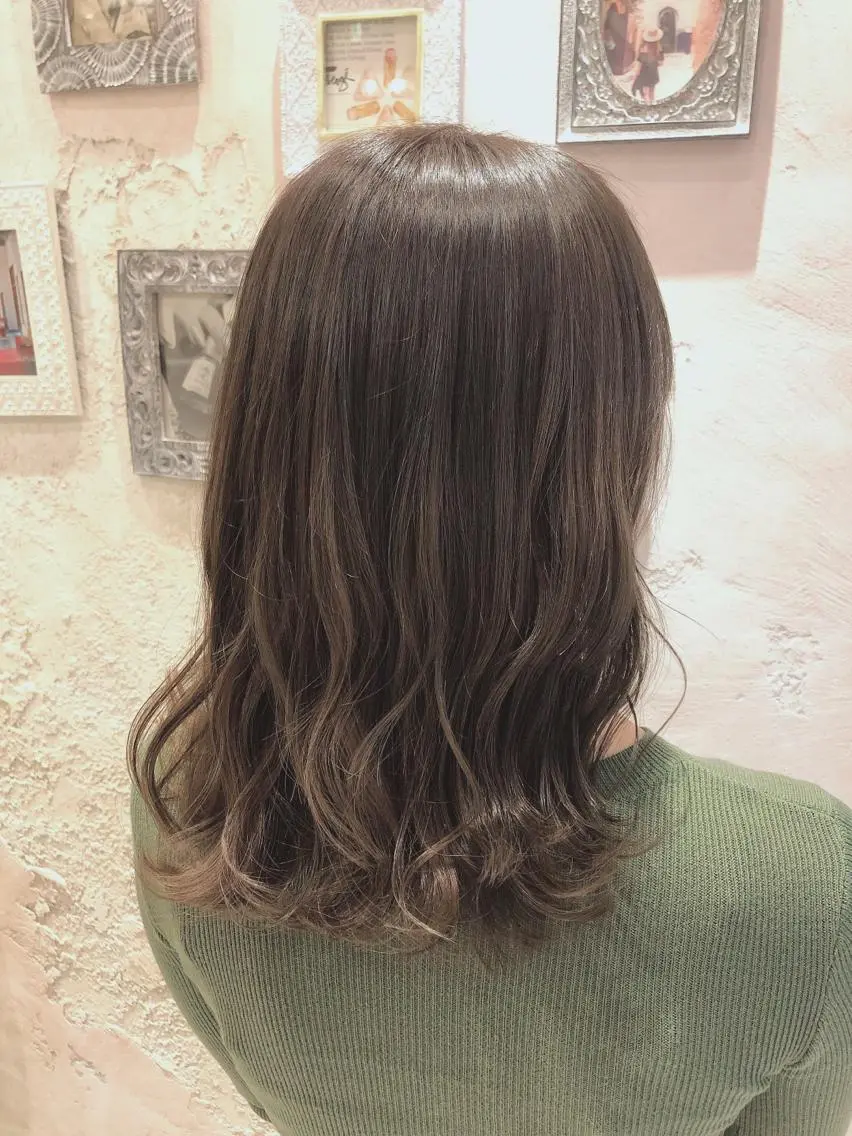 ミディアム アッシュ カット ヘアカラー トリートメント 代表山口ひな 髪質改善のプロのヘアスタイル