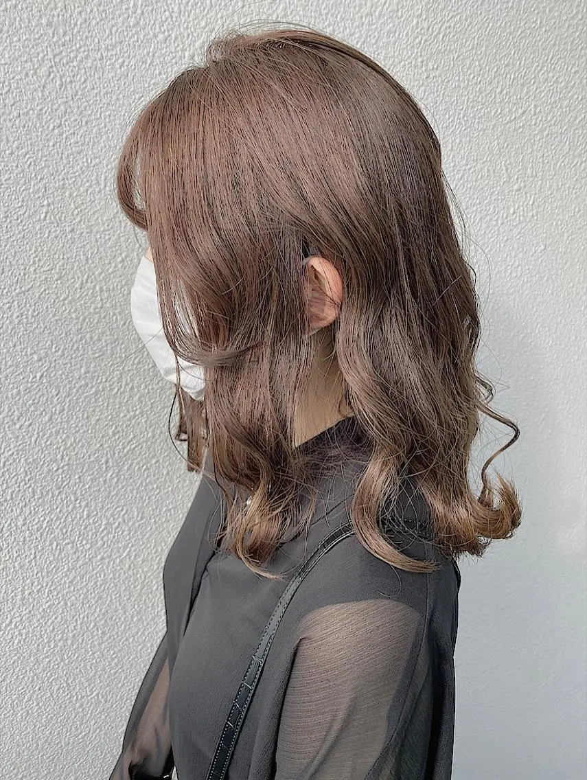 セミロング カラー ブリーチ koheiのヘアスタイル