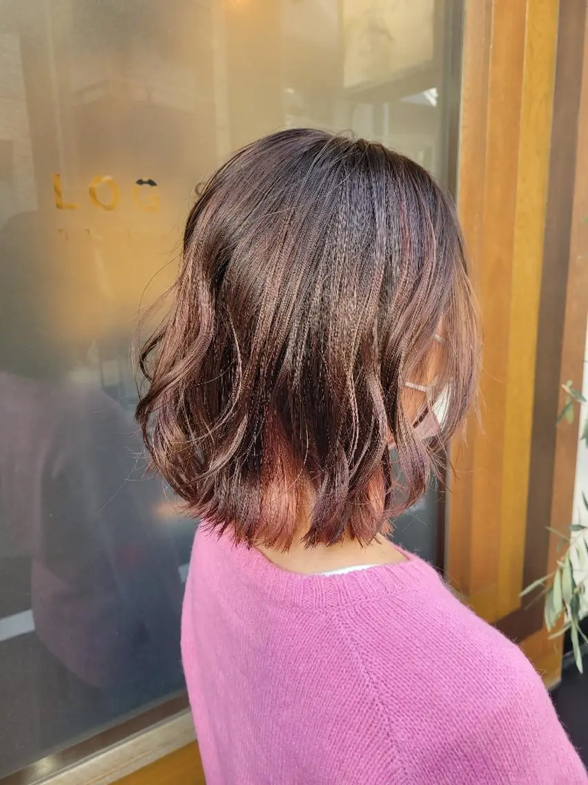ミディアム カラー パーマ ヘアアレンジ バレイヤージュ インナーカラー ピンクカラー レイヤーカット スタイリスト YOUのヘアスタイル