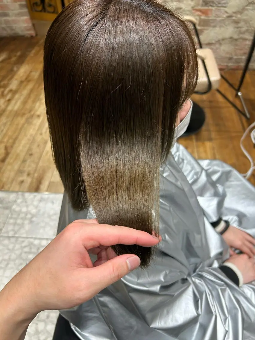 ミディアム カラー パーマ バレイヤージュ ブリーチ ケアブリーチ ダブルカラー ハイライトカラー カット ヘアカラー 縮毛矯正 トリートメント 銀座✨レイヤーカット 顔まわり/坂本亜裟海のヘアスタイル