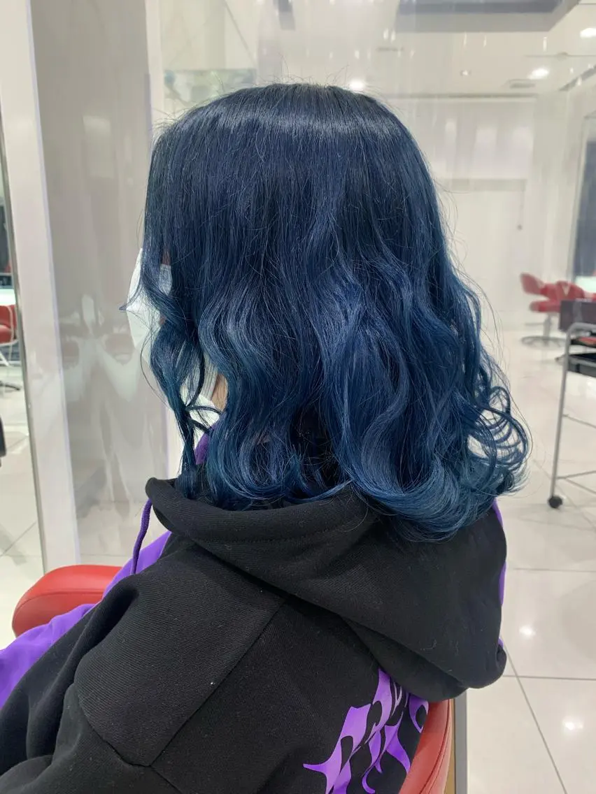 セミロング 立山 綾華のヘアスタイル