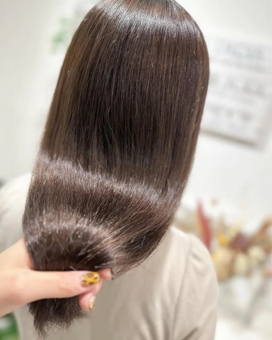 ロング カラー 髪質改善 カット ヘアカラー 縮毛矯正 トリートメント 荒木 ひろかのヘアスタイル