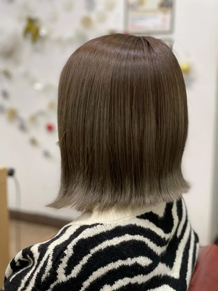 ショート カラー 切りっぱなしボブ ボブ 💫カットパーマ💫 伊原虎太郎のヘアスタイル