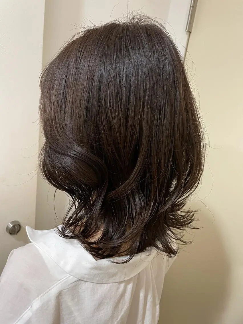 ミディアム カラー アッシュ アッシュグレー 🦋透明感 艶カラー Rie🦋のヘアスタイル