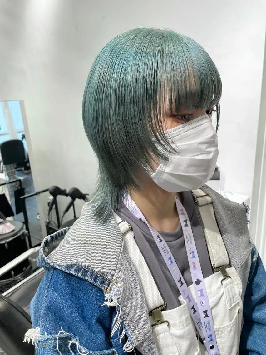 ミディアム カラー パーマ ヘアアレンジ メンズ キッズ ネイル マツエク・マツパ アイブロウ メンズブリーチ ブリーチ グリーン カット ヘアカラー トリートメント 艶ハイトーン/ヘア アレンジAYAKAのヘアスタイル