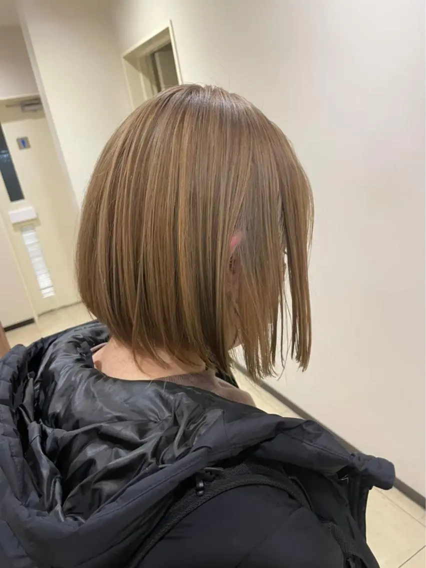 ショート カラー ベージュカラー ミルクティーベージュ 🏄MUSASHI カラー/レイヤー/のヘアスタイル