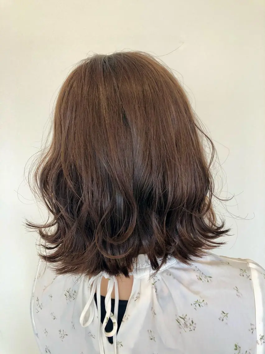 ミディアム カラー ヘアカラー トリートメント 森田 真由のヘアスタイル