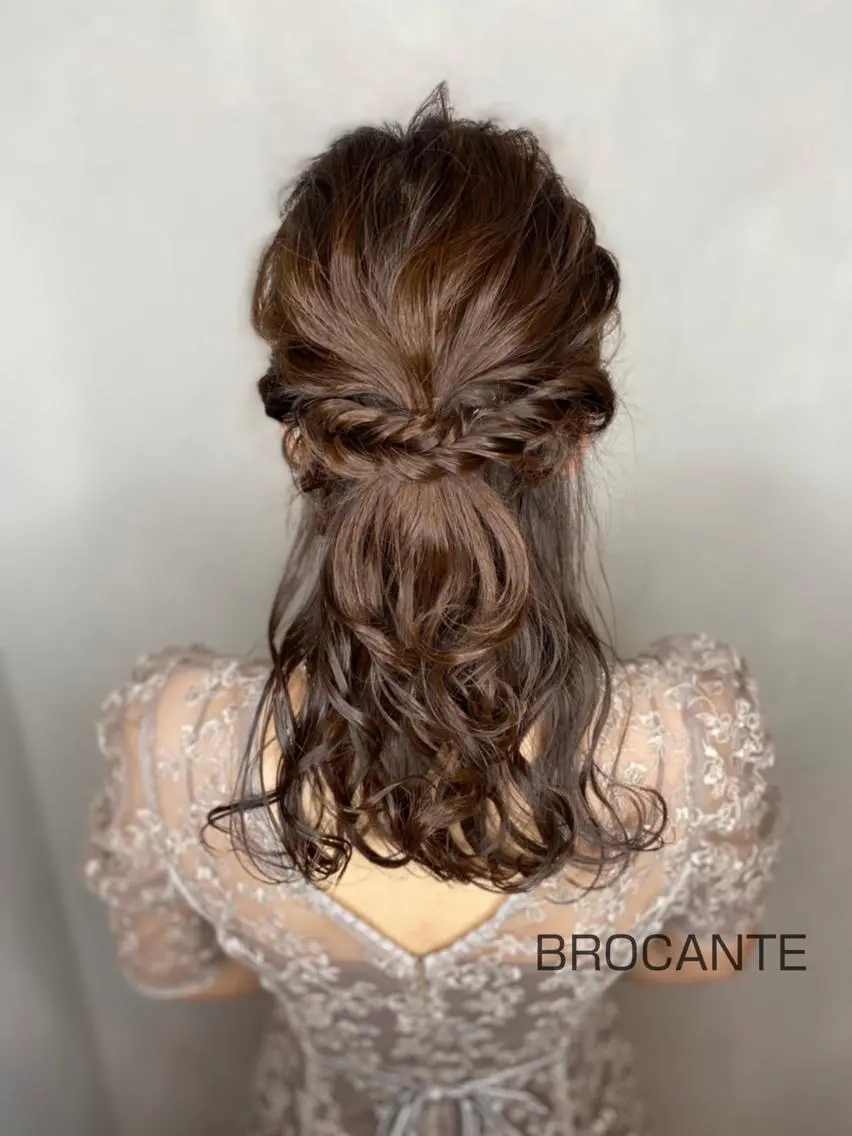 ヘアアレンジ ハーフアップ 結婚式・ブライダル BROCANTE立川 karasawa.nのヘアスタイル
