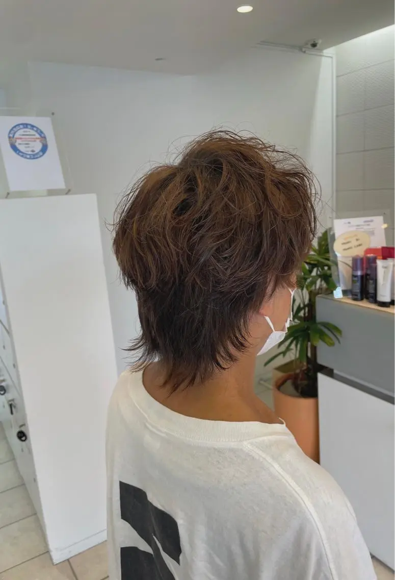 ショート パーマ メンズ メンズパーマ メンズウルフカット ウルフカット スパイラルパーマ カット 中嶋 紘夢のヘアスタイル