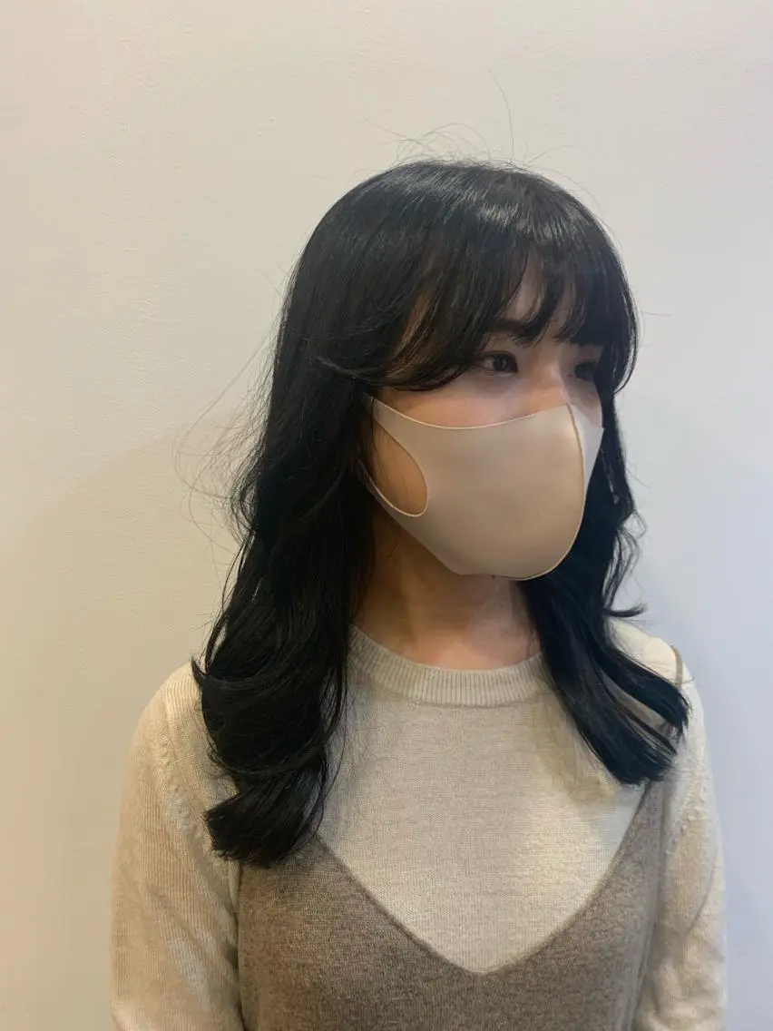 ロング カラー 顔周りカット ヨシンモリ 韓国🇰🇷髪質改善 Chisaki치사키のヘアスタイル