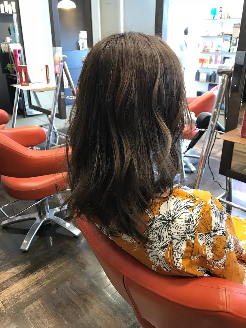 セミロング カラー アッシュ ブルーカラー 透明感カラー グレージュ ハイライトカラー デザインカラー🌈 高木リョウのヘアスタイル