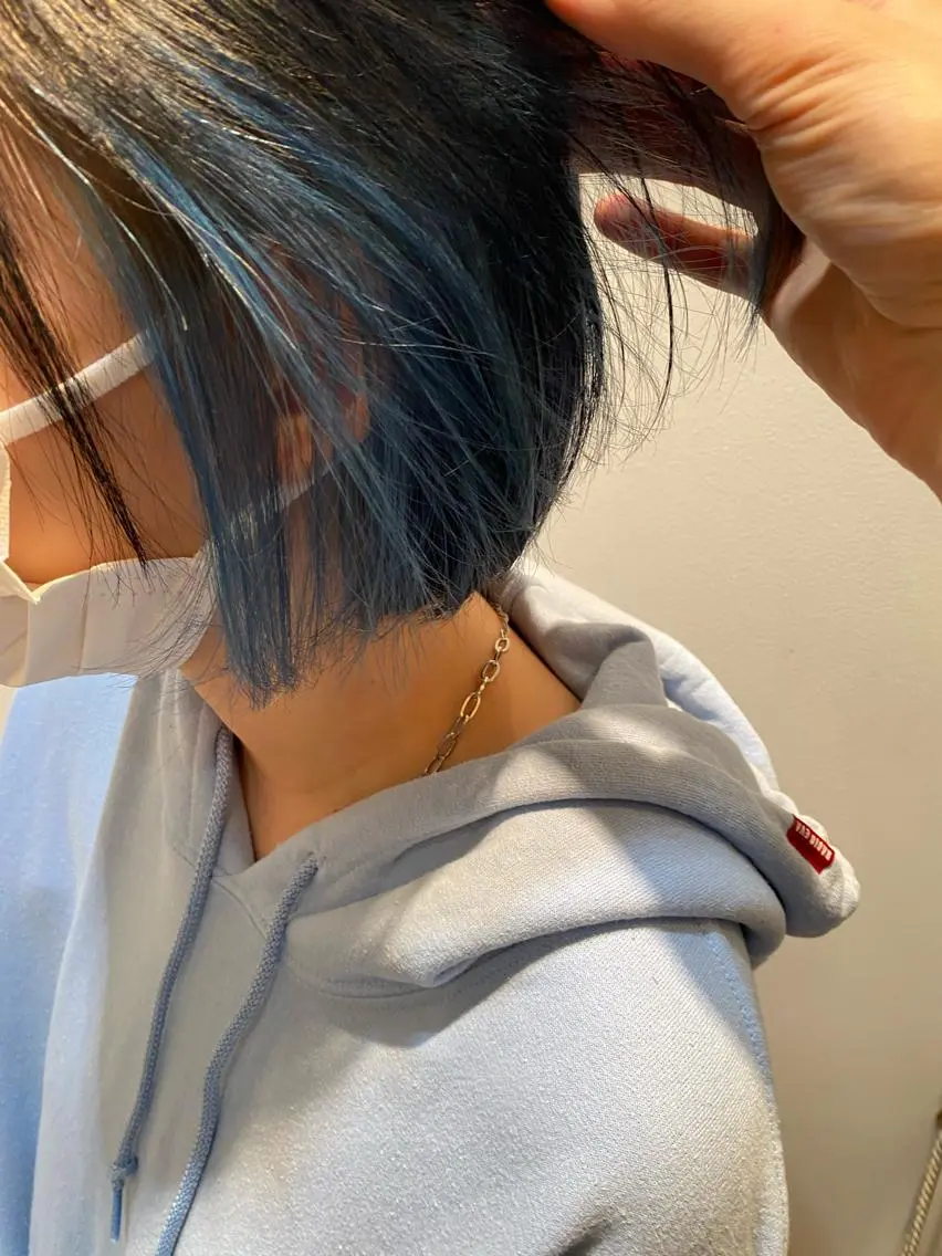 ショート カラー ブルーカラー ボブ tonari 梅田、中崎町のヘアスタイル