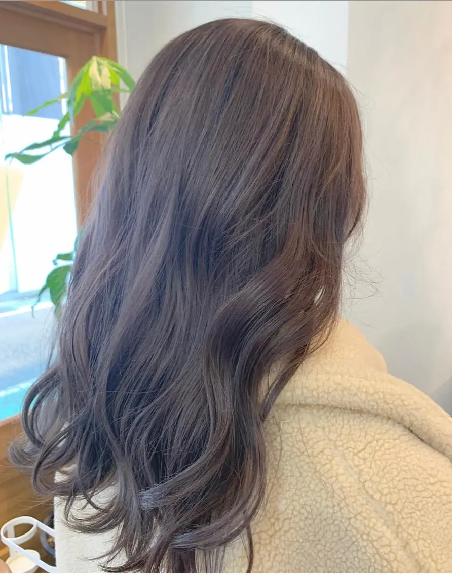 セミロング カラー ヘアアレンジ REONA🪽✨薬院 レイヤーカット🫧のヘアスタイル