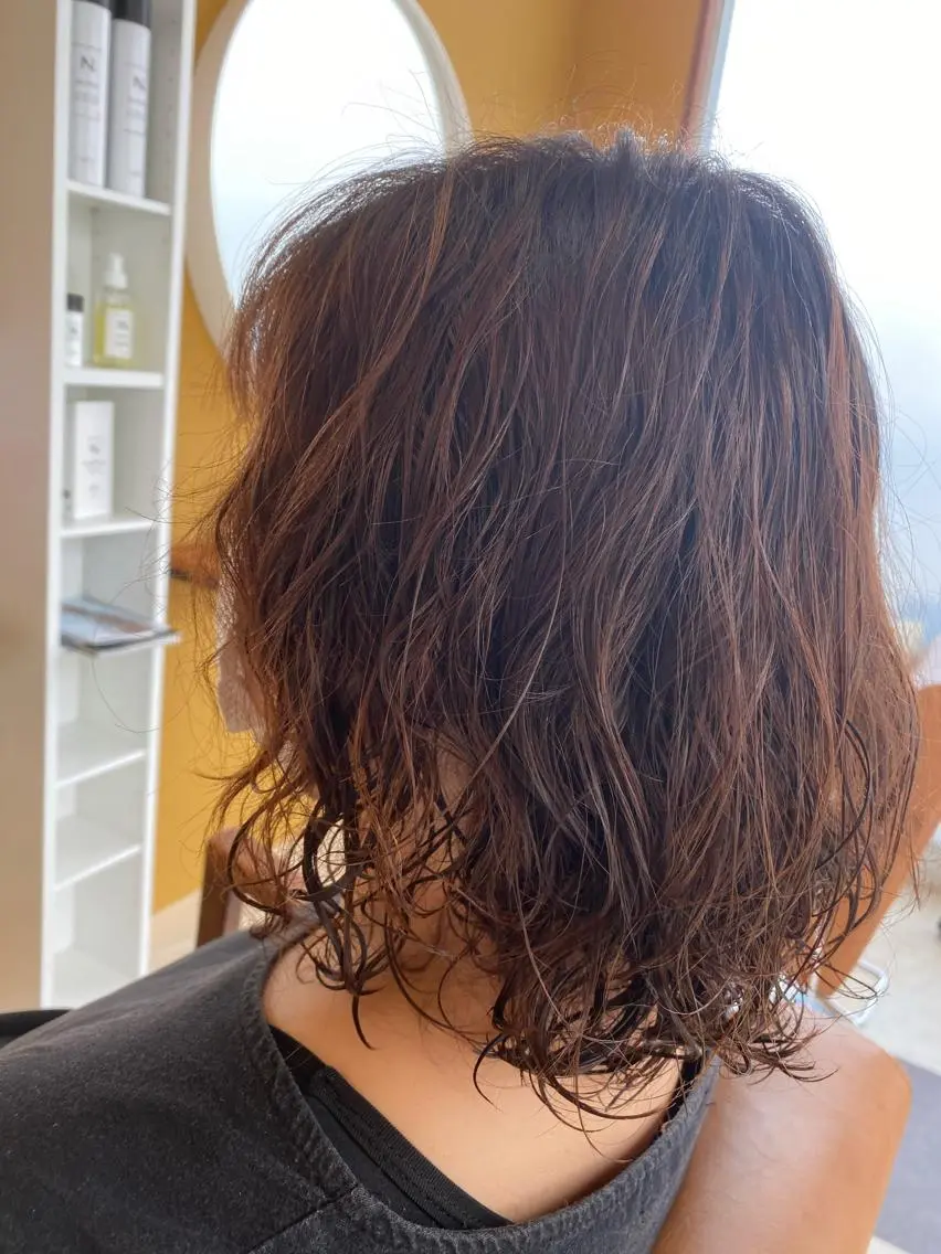ミディアム パーマ 俵石 梨沙のヘアスタイル