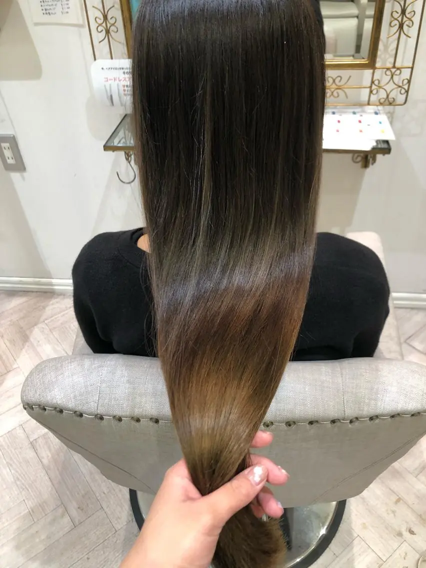 ロング カット ヘアカラー MYA 🤍kanaのヘアスタイル