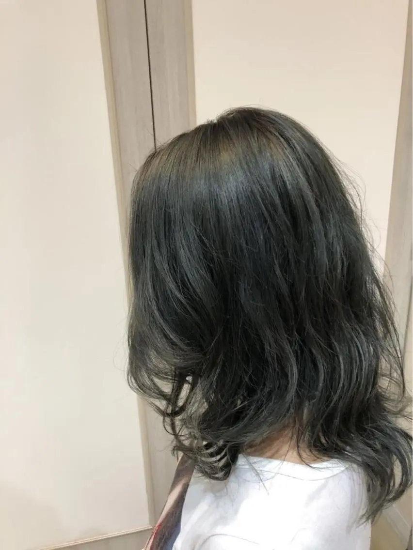 セミロング 似合う髪型が 分からない方へのヘアスタイル