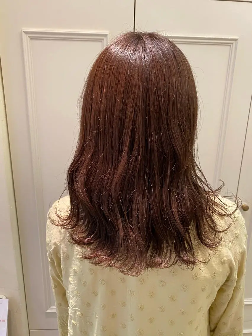 セミロング カラー ベージュカラー オレンジ オレンジベージュ ヘアカラー 大久保 愛のヘアスタイル