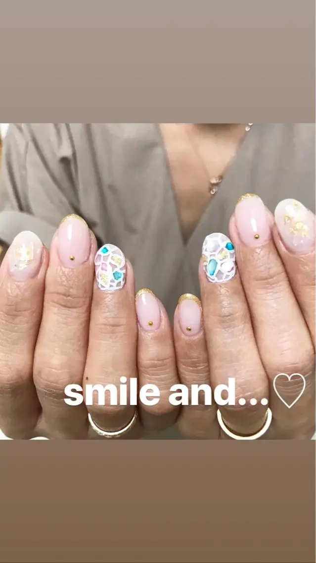 ネイル アートネイル フレンチネイル ゴールド ホワイト その他(ネイル) 小嶌 恵のネイルデザイン