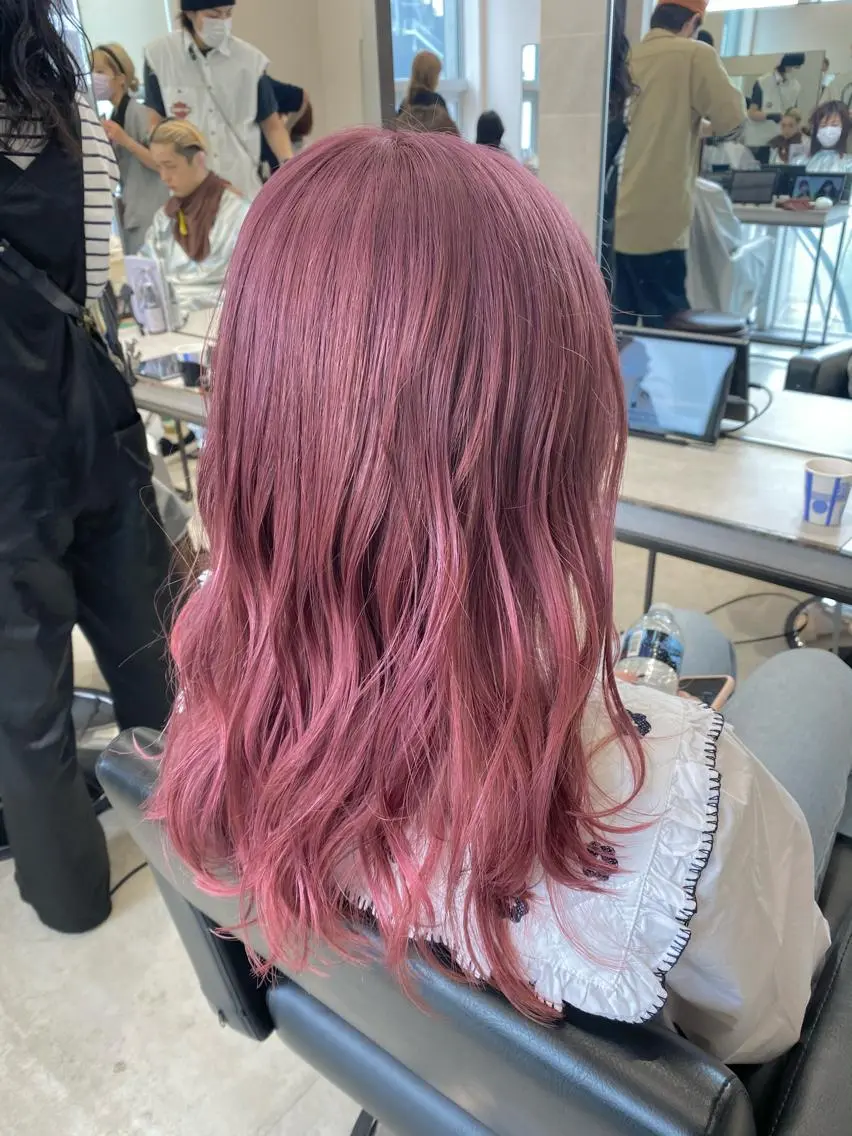 セミロング カラー ピンクカラー ヘアカラー ピンク/ベージュ /似合わせ/田島百華のヘアスタイル