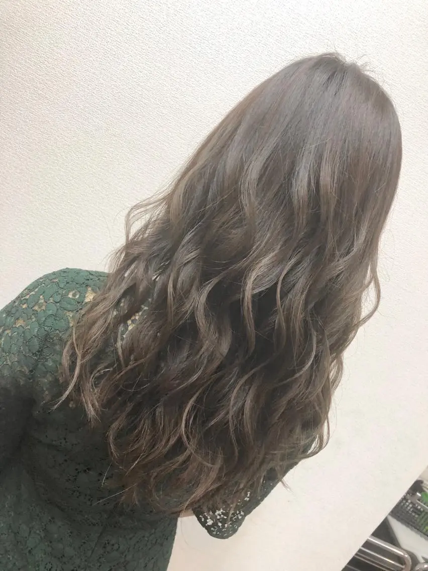 ロング カラー SHIORI💜口コ ミNo.1艶カラーのヘアスタイル