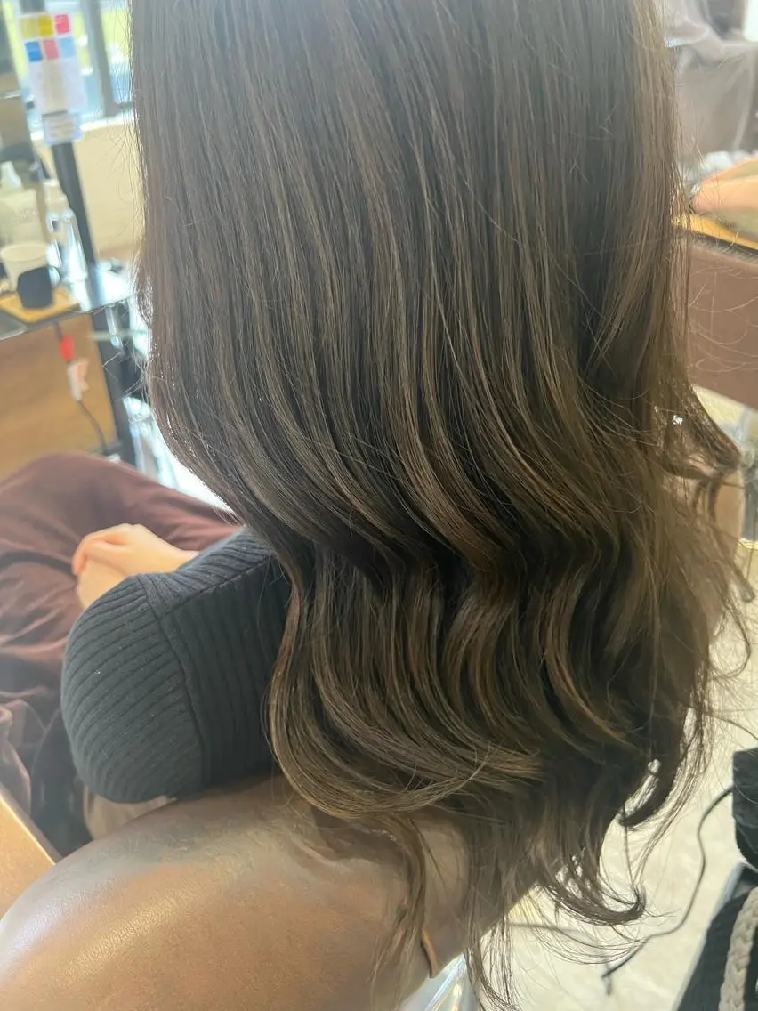 セミロング カラー ベージュカラー オリーブベージュ 🦋.*˚オタク美容 師アキバノノカ🦋のヘアスタイル