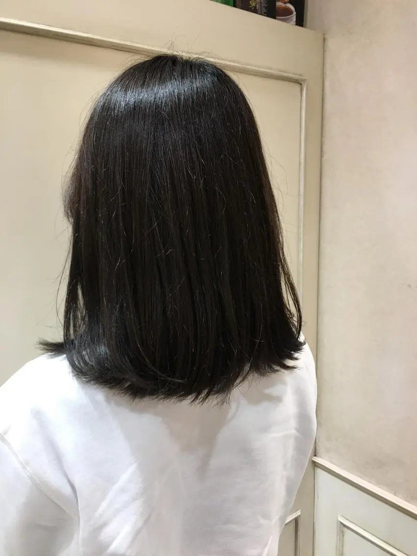 セミロング カラー 透明感カラー イルミナカラー スターダスト 吉原 雪乃のヘアスタイル
