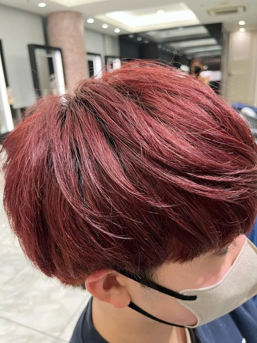 メンズ 波巻きウェーブ 韓国風パーマ 纐纈のヘアスタイル