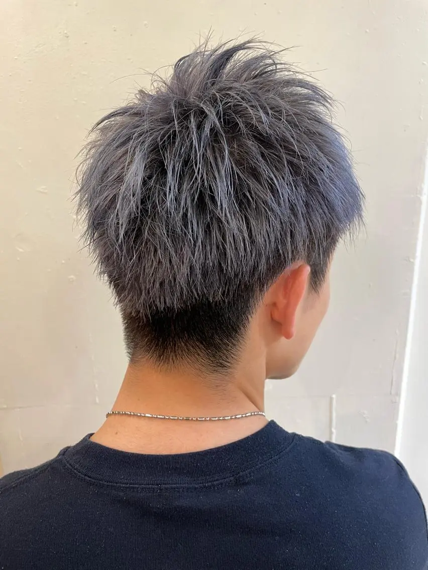 ショート カラー メンズ メンズブリーチ アッシュ ブリーチ ブルーカラー ブルーアッシュ 渡部 恭子のヘアスタイル