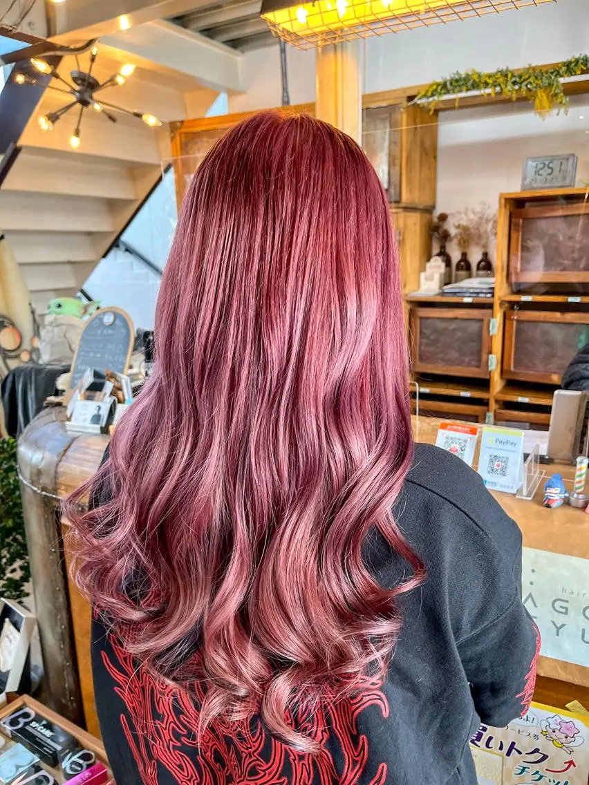 ロング カラー ヘアカラー 佐藤 美聡のヘアスタイル