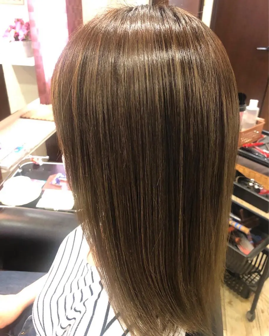 セミロング アッシュ 織田 英之のヘアスタイル