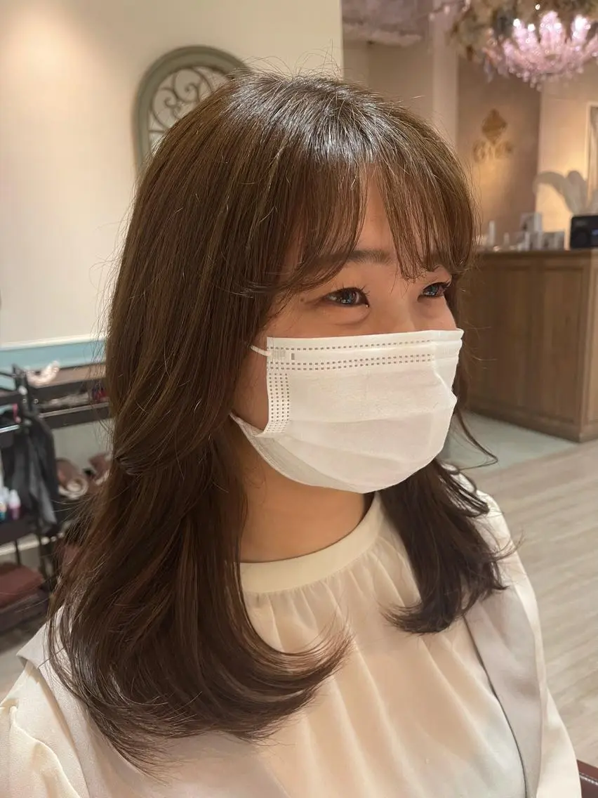 ミディアム 韓国風ヘア レイヤーカット 久保 明日香のヘアスタイル