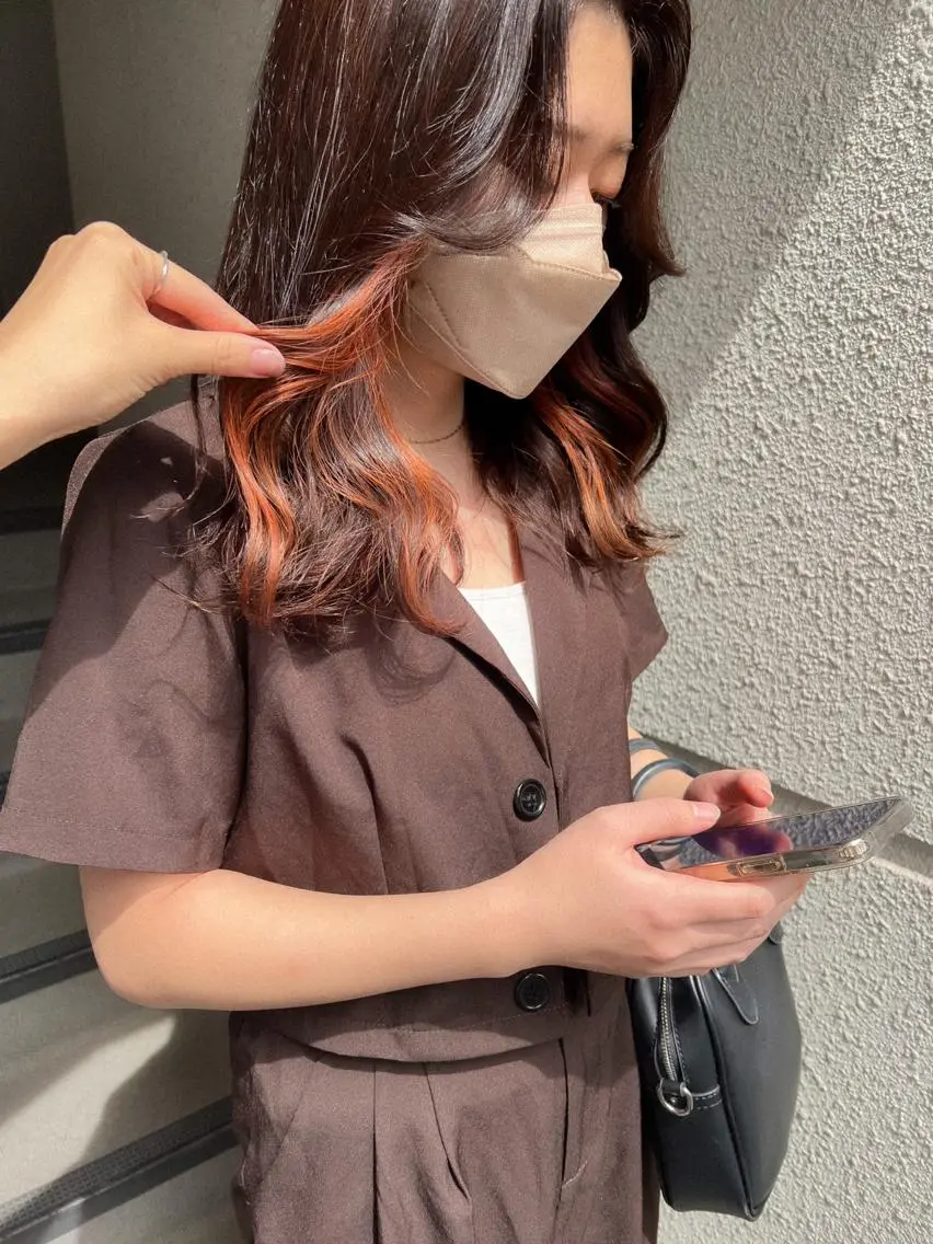 セミロング カラー ブラウンカラー チョコレートブラウン オレンジ ヘアカラー カラーパティシエ facce🌼ikoのヘアスタイル