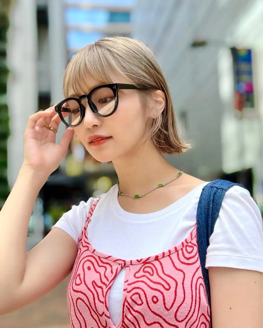 ミディアム カラー ベージュカラー 透明感カラー グレージュ ボブ カット ヘアカラー トリートメント レイヤー専門家 ダブルカラー修のヘアスタイル