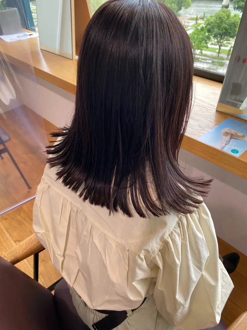 ミディアム カラー アッシュ ラベンダーカラー ラベンダーアッシュ カット ヘアカラー three.大手前 田井 綾乃のヘアスタイル