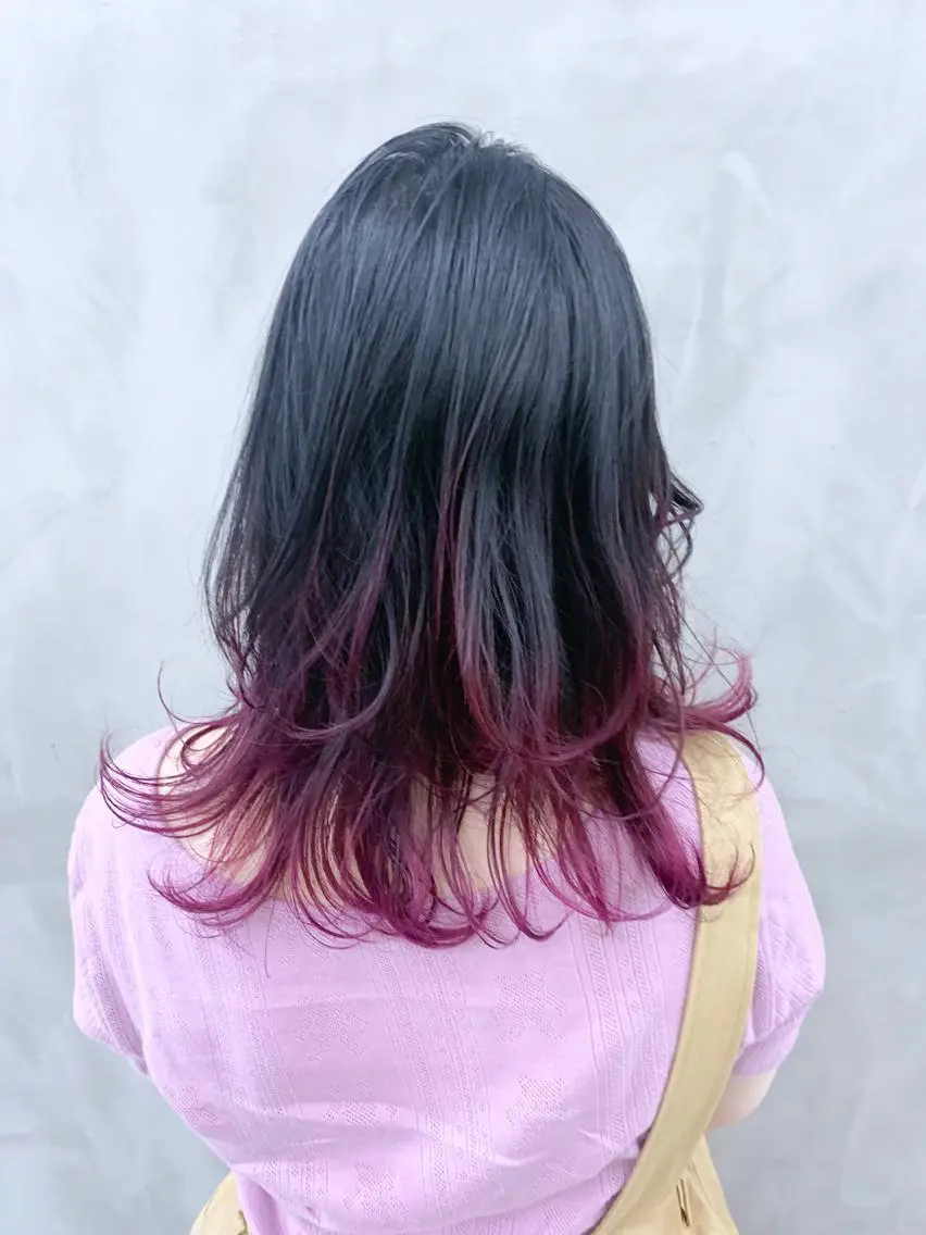 カラー グラデーションカラー 💓パーマ，💗 レイヤーカットのヘアスタイル