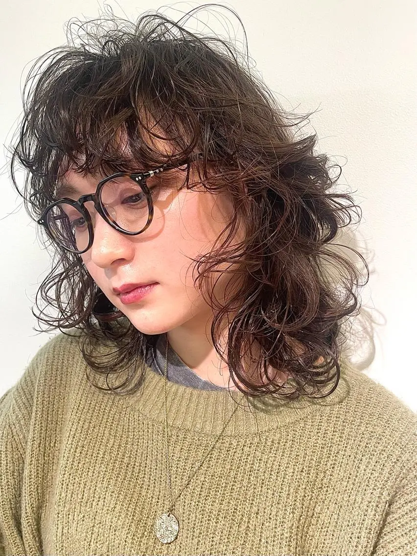 ミディアム ミディアムパーマ レイヤーカット 🍃○岡 |  Maruokaのヘアスタイル