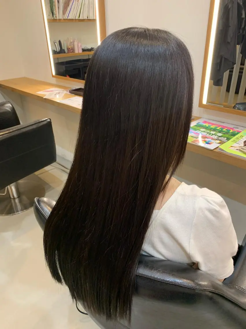 ロング 加藤 利奈のヘアスタイル