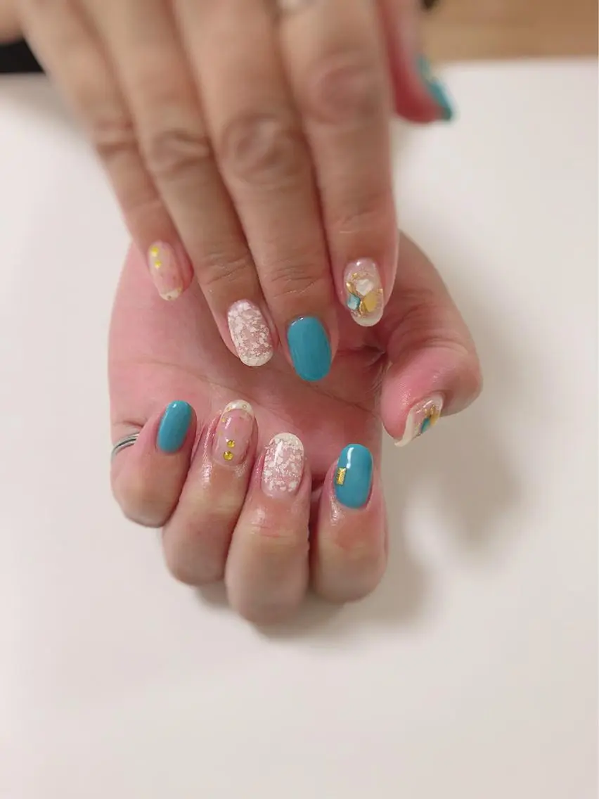 ネイル アートネイル 長さ出し フットネイル グリーン ニュアンスネイル Lily Roseスタッフ一同のマツエク・マツパデザイン
