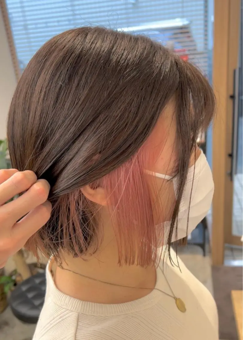ショート カラー ブリーチ毛の縮毛矯正 ハイトーン/岡本智樹のヘアスタイル