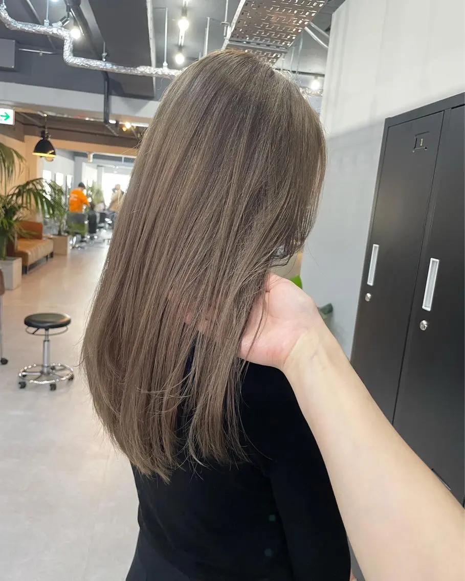 ロング カラー ミルクティーベージュ ❤︎レイヤー　MIAのヘアスタイル