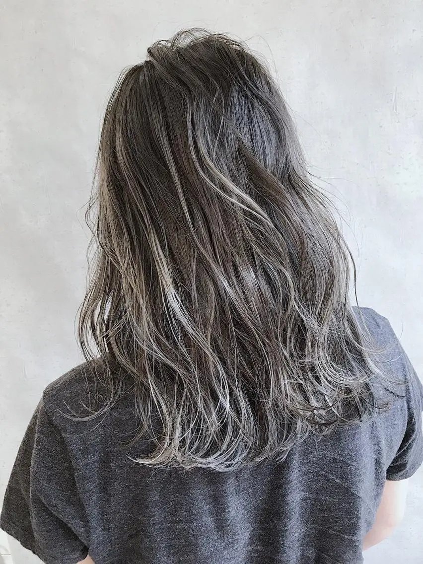 カラー ミディアム アディクシーカラー ブリーチ ケアブリーチ ダブルカラー ハイライトカラー MOU namba ムウナンバのヘアスタイル