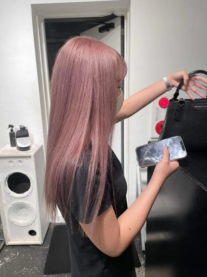 ロング カラー ヘアアレンジ ブリーチ ピンクカラー シアーピンク カット ヘアカラー トリートメント 艶ハイトーン/ヘア アレンジAYAKAのヘアスタイル