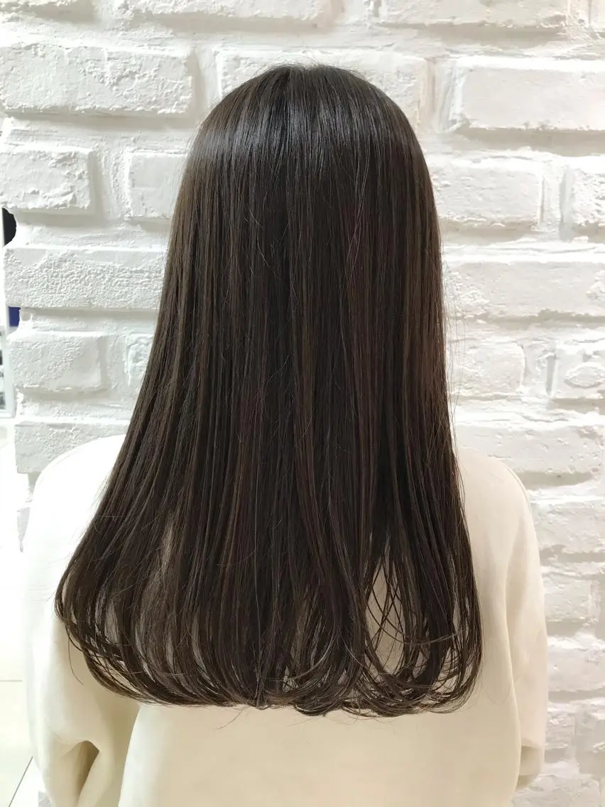ロング ロング 【暖色カラー特化】 中山由梨のヘアスタイル