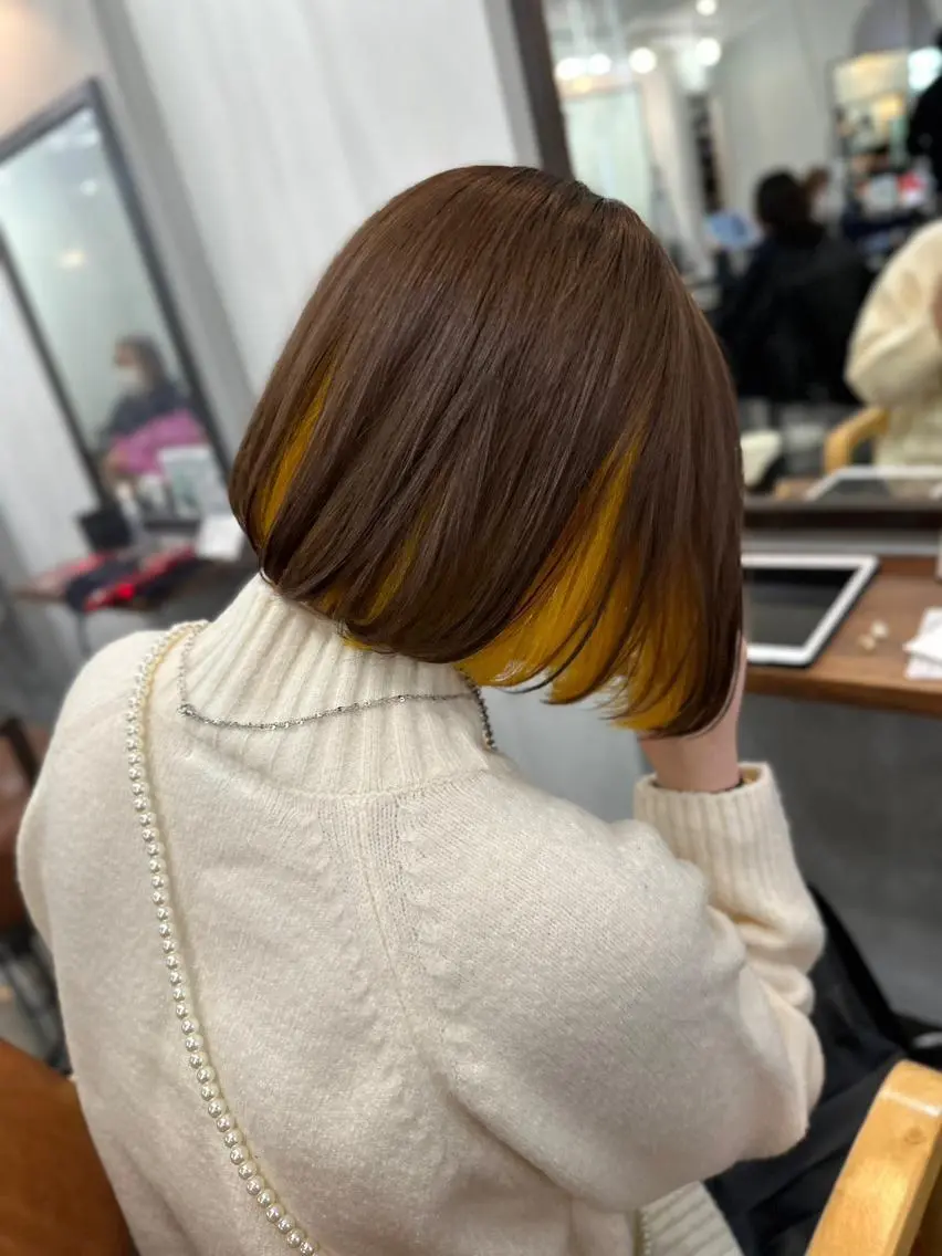 セミロング カラー パーマ ヘアアレンジ アディクシーカラー アッシュ バレイヤージュ ベージュカラー ブリーチ newi grande 横浜店のヘアスタイル