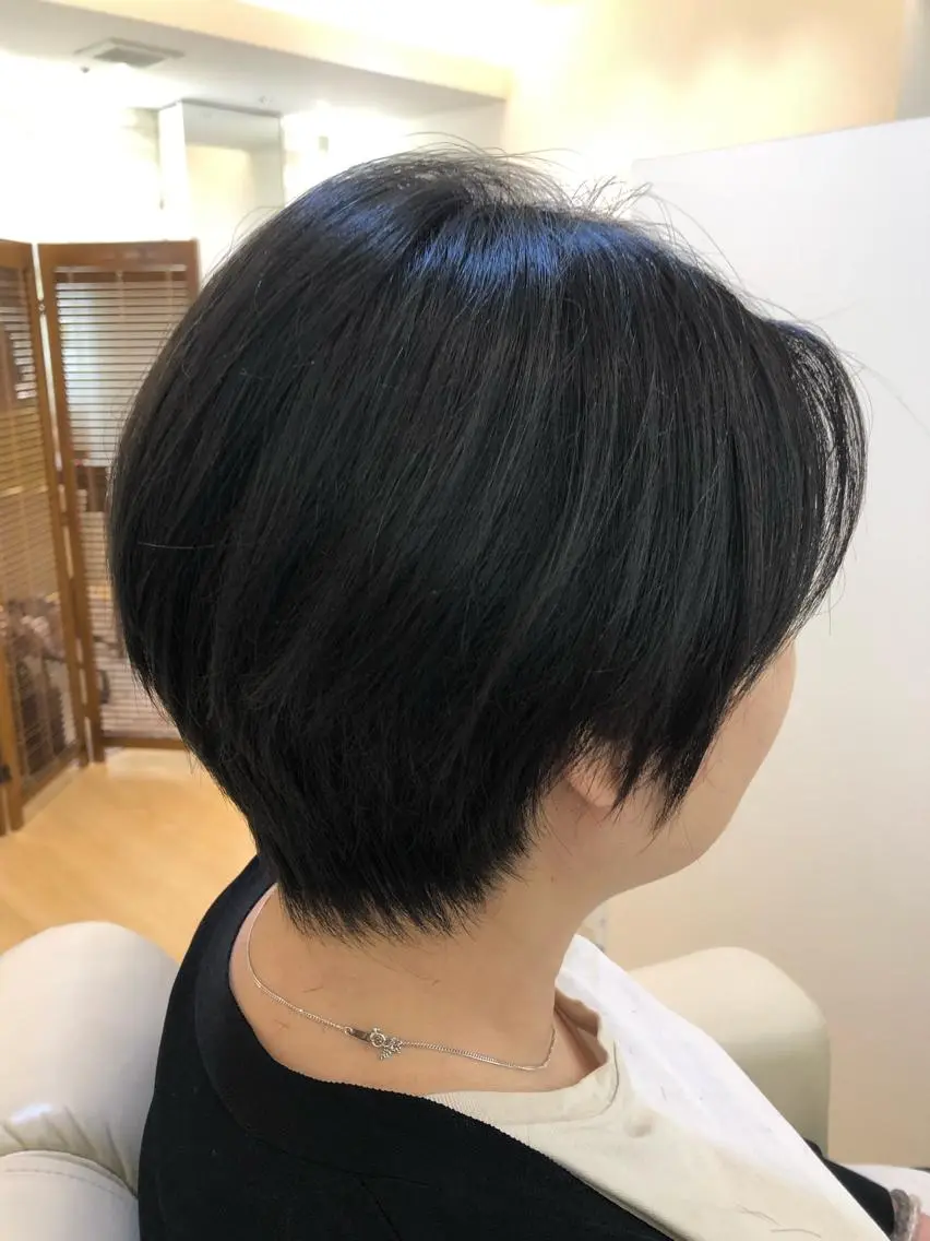 ショート ショートヘア 山岡 徹也のヘアスタイル