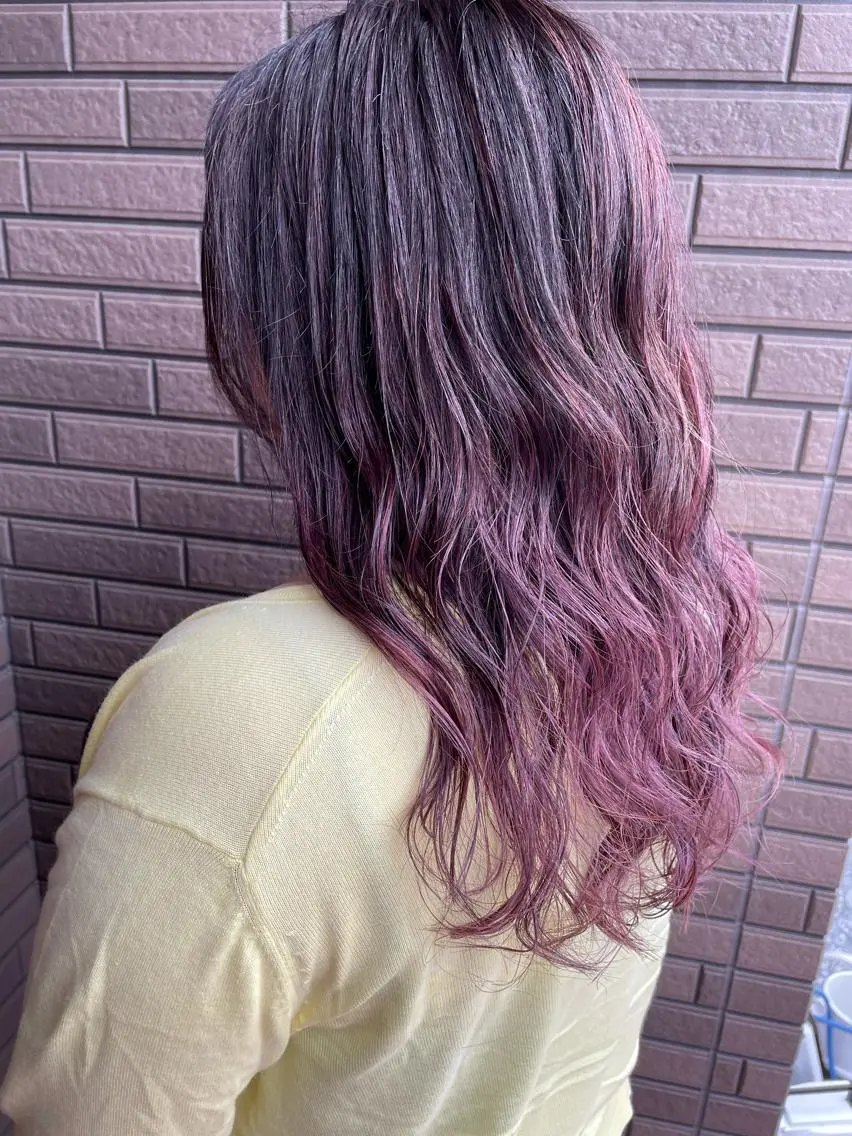 ロング カラー バレイヤージュ ピンクカラー レイヤーカット ヘアカラー 北九州美容室 🕊️わかな✂︎のヘアスタイル