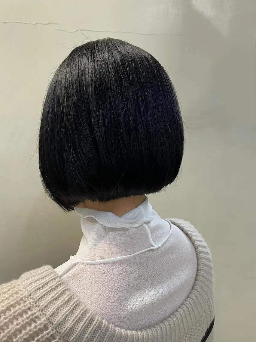 ショート カラー 黒髪 中村 碧のヘアスタイル