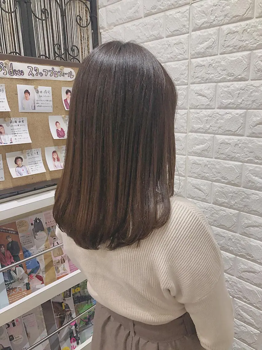 セミロング 艶髪 ♡Tomiyaのヘアスタイル